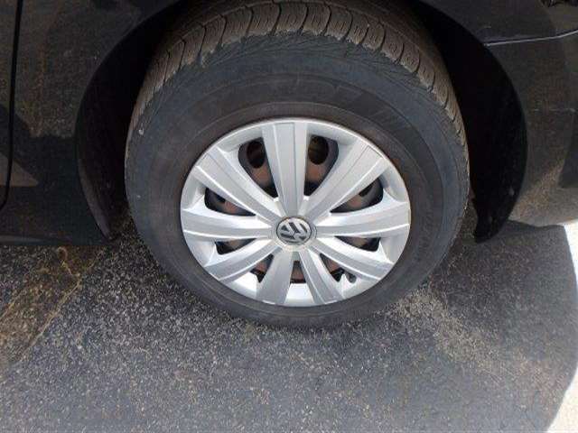 Volkswagen Jetta 2011 photo 32